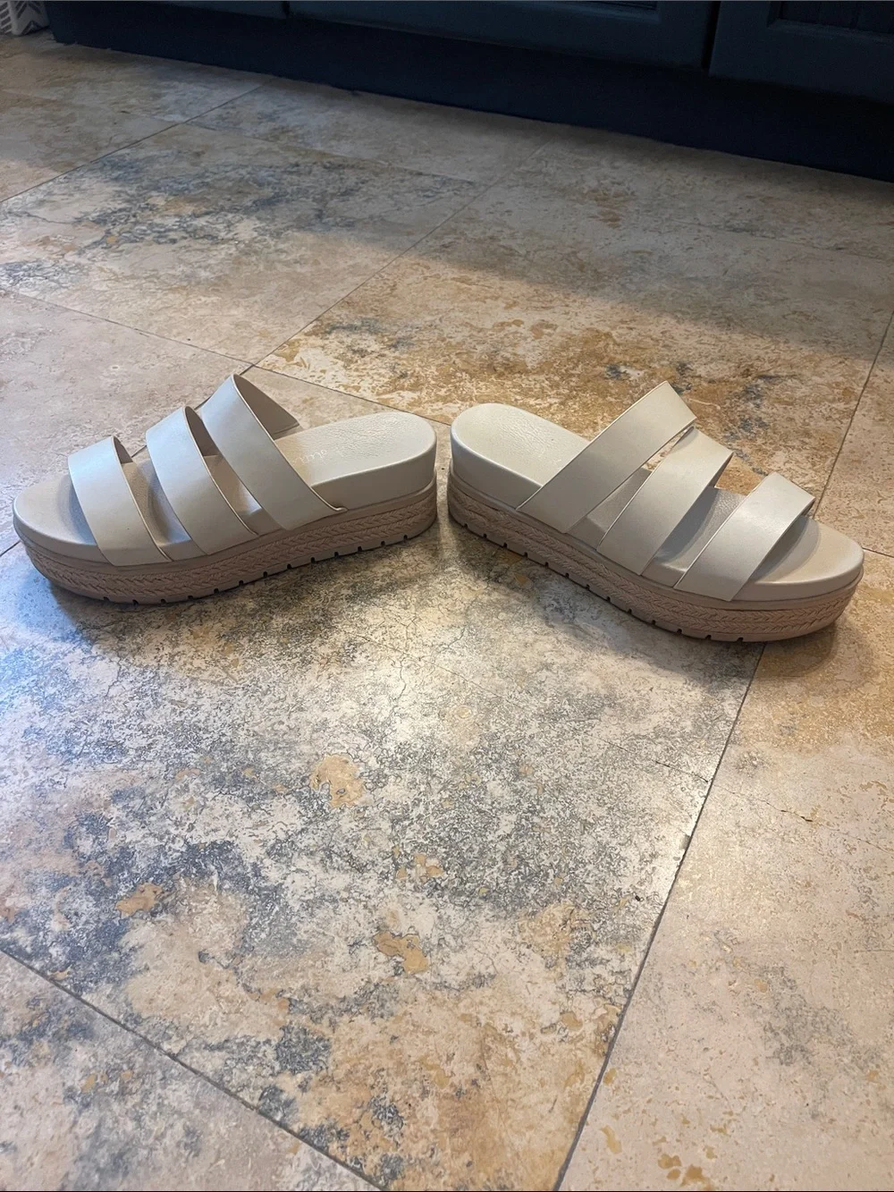 Women's Triple-Strap Platform Slide Sandals in Light Beige size 8.5 altard state
